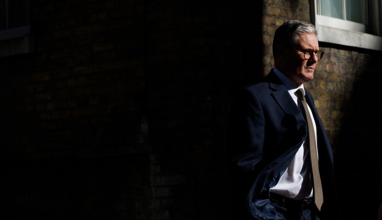keir starmer walking