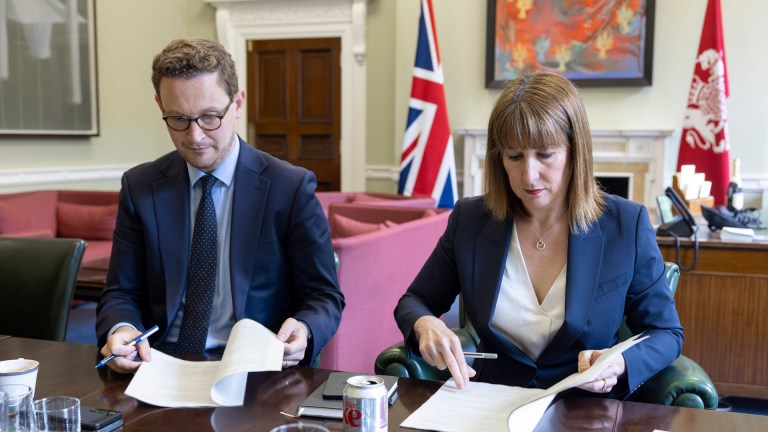 Darren Jones and Rachel Reeves prepare for the spending review